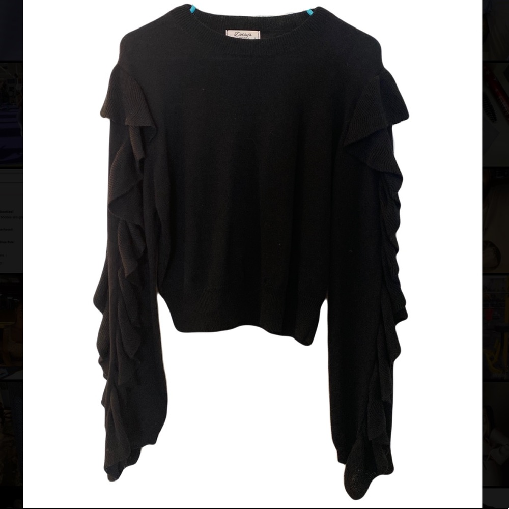 Dotsy’s ruffle sleeve sweater